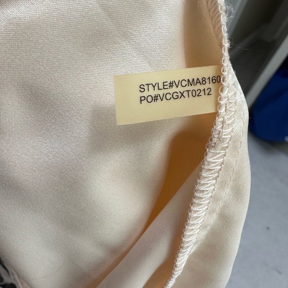 VINCE CAMUTO Nude Silver Sequin Swirl Patterns sheath cocktail or PROM dress - Picture 5 of 6